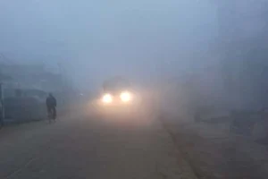 तराईमा बाक्लो हुस्सु र कुहिरो अझै केही दिन कायम रहने !
