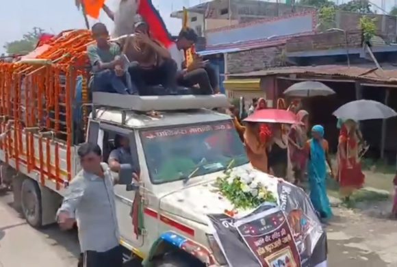 कप्तानगञ्ज घटनाका मृतक रवीन्द्र मेहताको अन्तिम बिदाइमा उर्लियो जनसागर !